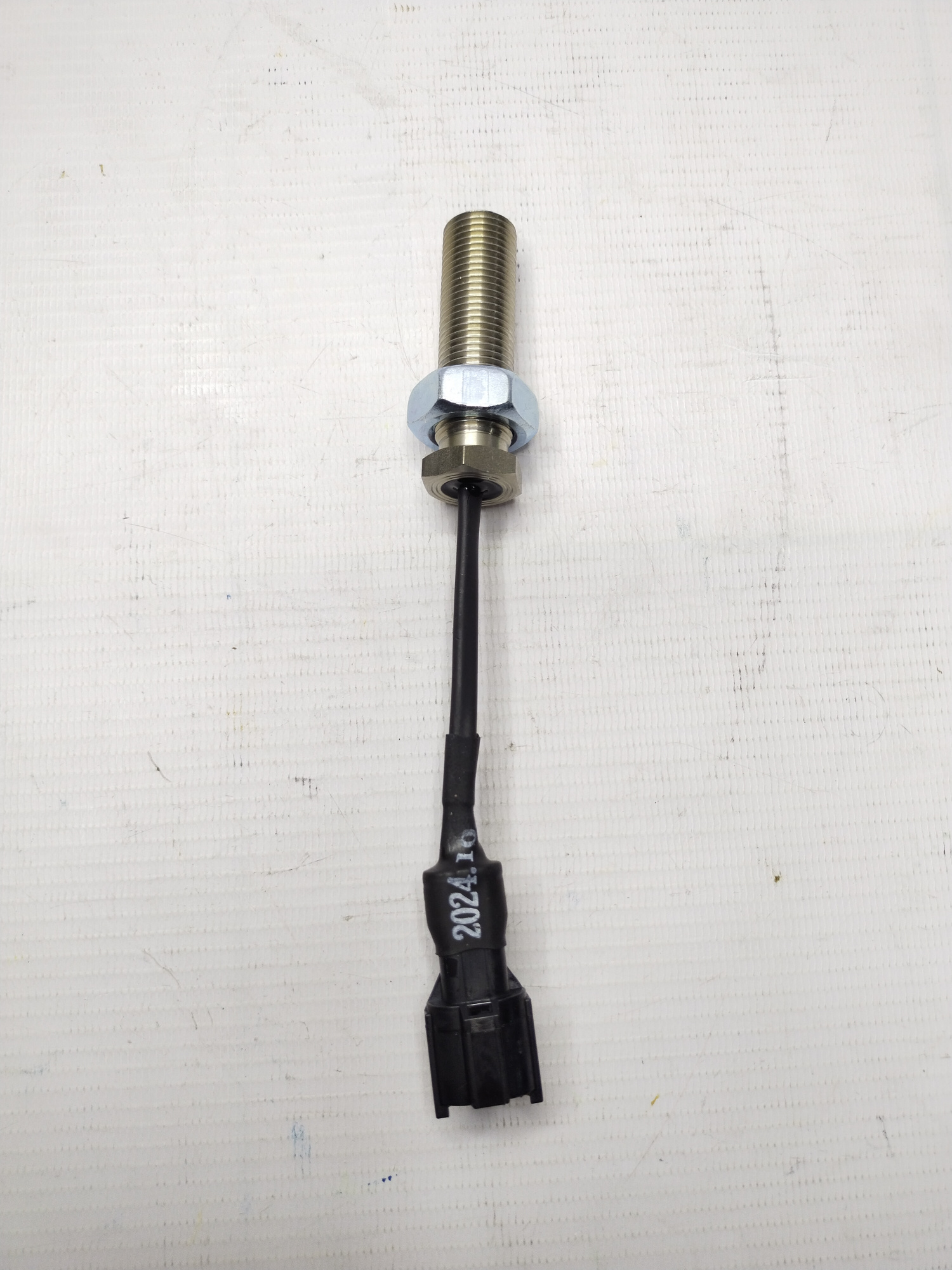 Датчик оборотов двигателя Hyundai Doosan 301310-00068